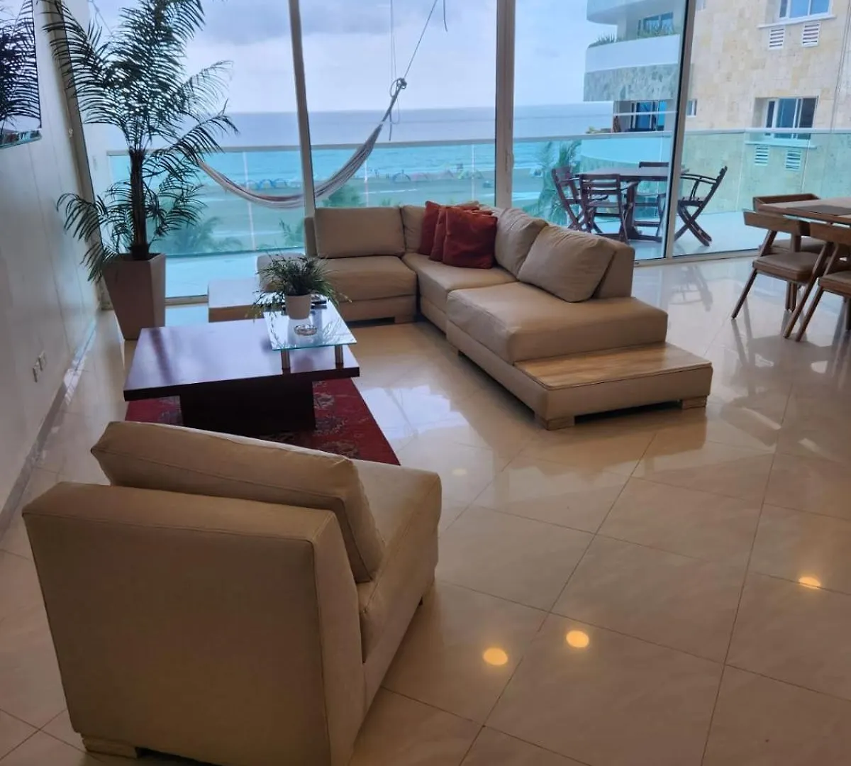 Apartamento Con Terraza Frente Al Mar Cartagena